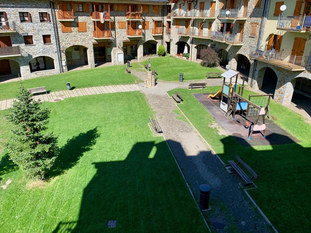 Апартаменты Bpirineos-La Borda Бенаске Экстерьер фото